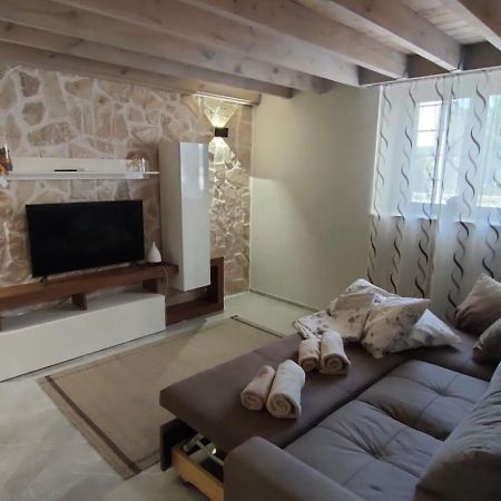 Louis Home Syracuse Bagian luar foto